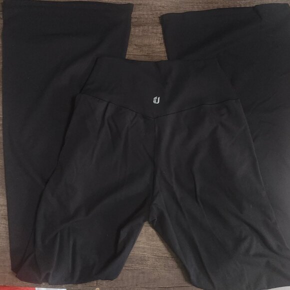 UEU Black High-Waisted Leggings Size M - New Without Tags - Picture 3 of 3